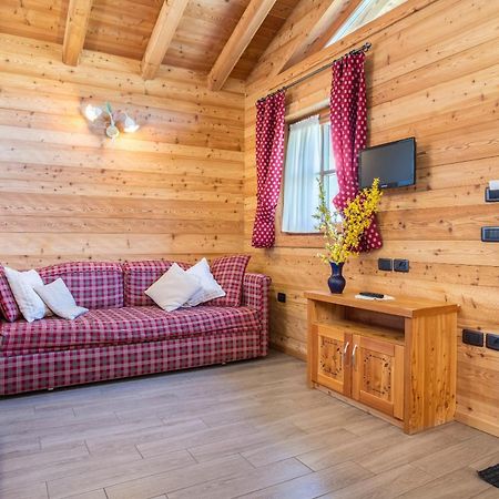Chalet Camping Fae 1 مادونا دي كامبيليو المظهر الخارجي الصورة