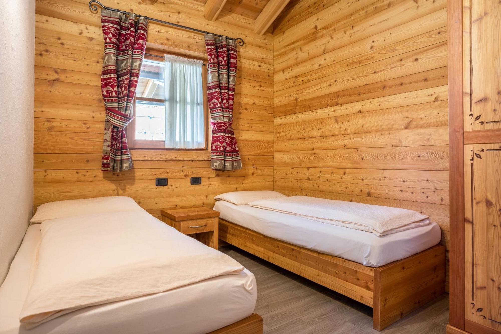 Chalet Camping Fae 1 مادونا دي كامبيليو المظهر الخارجي الصورة